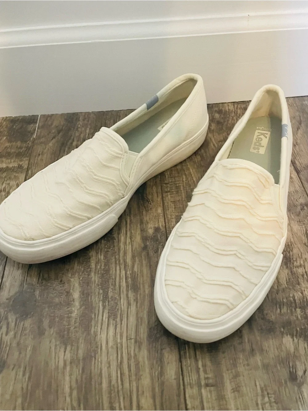 Keds Slip-On in Off-White Wave Canvas